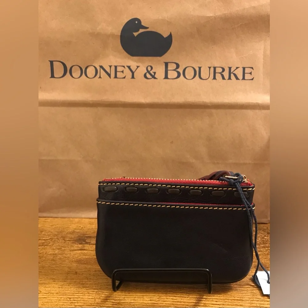 Dooney & Bourke Florentine Coin Case in NAVY 😎